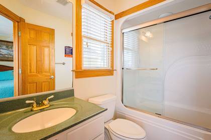 Mid Level Master Bath