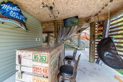 Tiki Bar