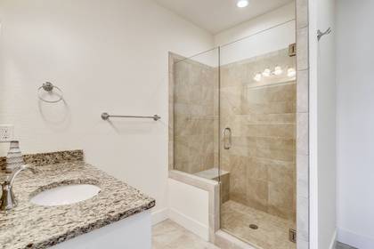 Mid Level Master Bath