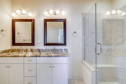Mid Level Master Bath