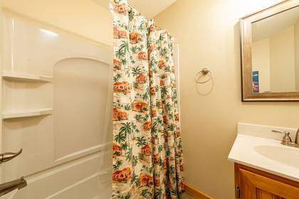 Mid Level Master Bath