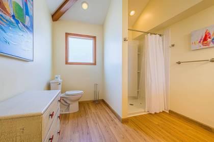 Upper Level Master Bath