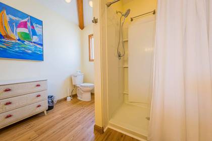 Upper Level Master Bath