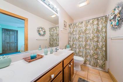 Mid Level Master Bath