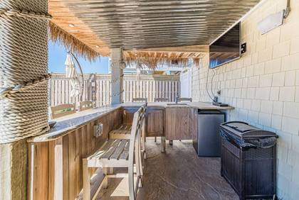 Tiki Bar