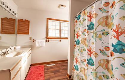Third Level Hall Bath