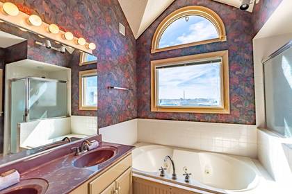 Upper Level Master Bath