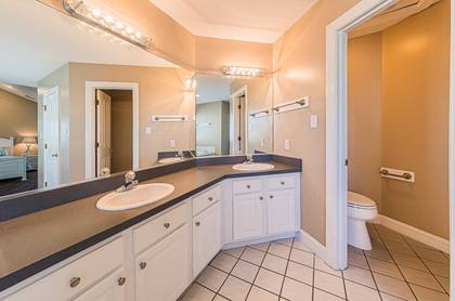 Upper Level Master Bath