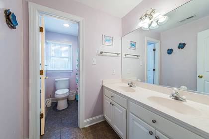Lower Level Bath