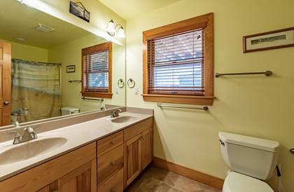 Mid Level Master Bath