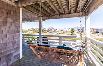Mid Level Deck Swing