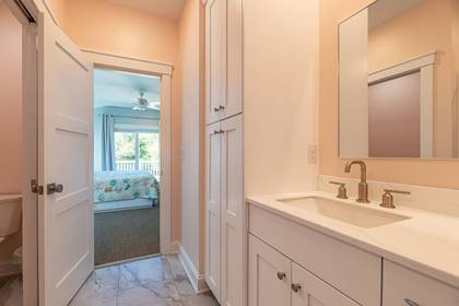 Upper Level Master Bath
