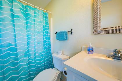 Upper Level Master Bath
