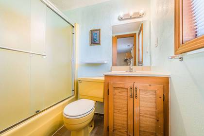 Upper Level Master Bath