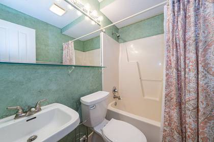 Lower Level Bath