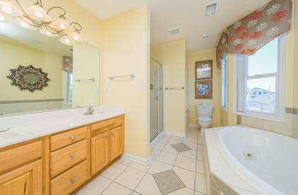 Upper Level Master Bath
