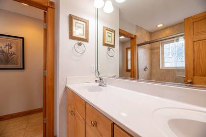 Upper Level Master Bath