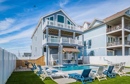 Pier View Oasis - Pool Area