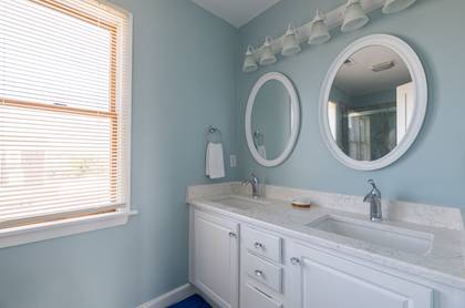Upper Level Master Bath