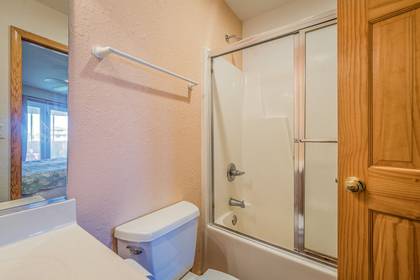 Mid Level Master Bath