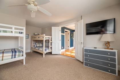 Mid Level Bunk Bedroom
