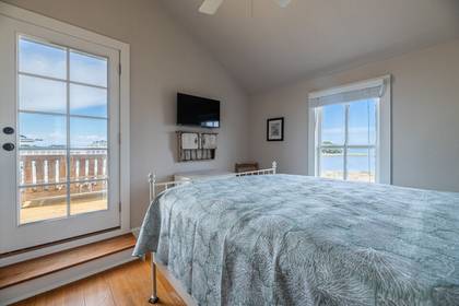 Upper Level Bedroom