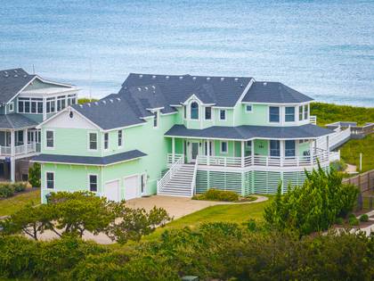 Castle in the Sand - Oceanfront