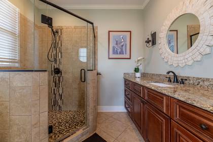 Mid Level Master Bath