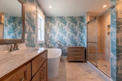 Upper Level Master Bath