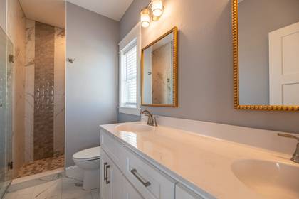 Mid Level Master Bath