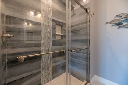 Mid Level Master Bath