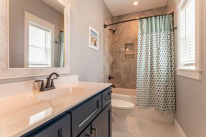 Mid Level Master Bath
