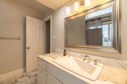 Mid Level Master Bath