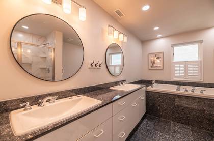 Upper Level Master Bath