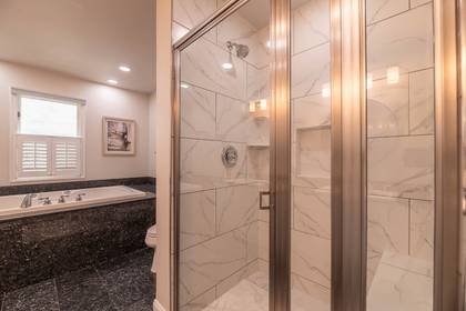 Upper Level Master Bath
