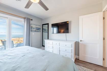 Upper Level Bedroom