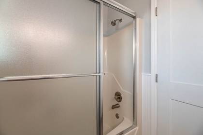 Upper Level Bath