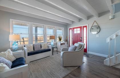 Mid Level Living Area