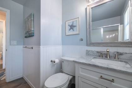 Mid Level Bath