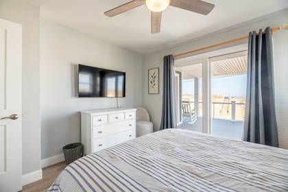 Mid Level Bedroom