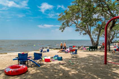 Community Soundfront Beach