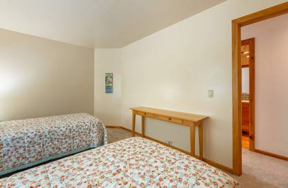 Twin Bedroom