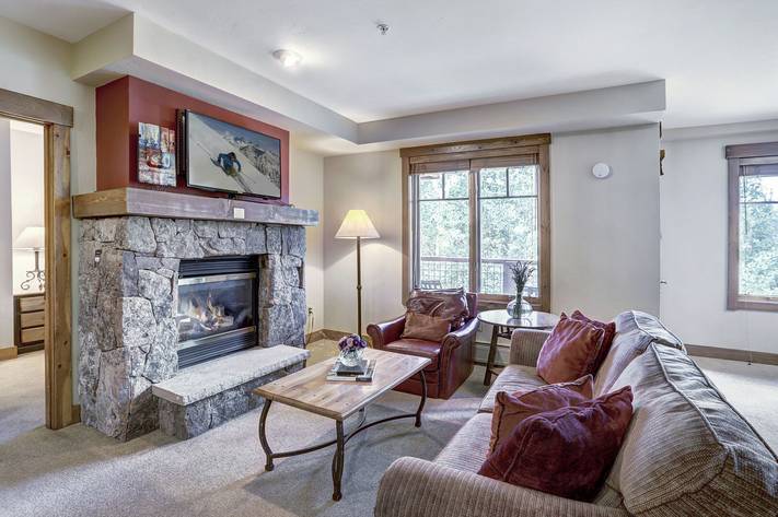 Living Room - Mountain Thunder Lodge 1209 - Breckenridge Vacation Rental Living Room - Mountain Thunder Lodge 1209 - Breckenridge Vacation Rental