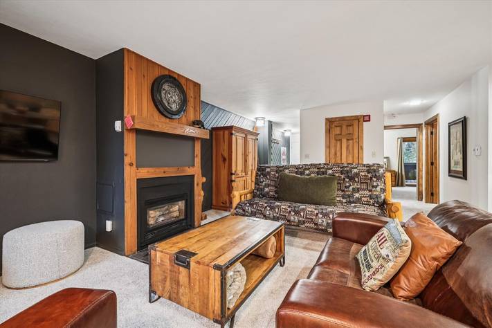 Living Area - Ski Hill 34 - Breckenridge Vacation Rental Living Area - Ski Hill 34 - Breckenridge Vacation Rental