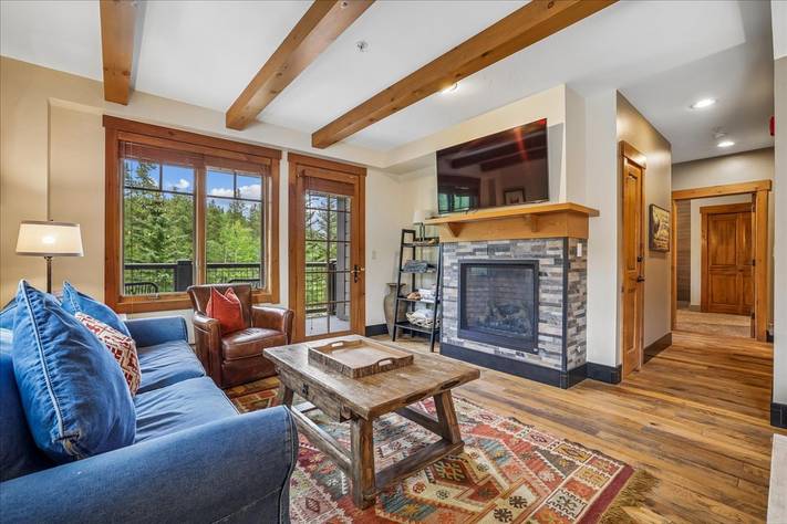 Living Area - Mountain Thunder Lodge 1201 - Breckenridge Vacation Rental Living Area - Mountain Thunder Lodge 1201 - Breckenridge Vacation Rental