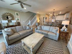 Spacious Open Concept Main Living Area Spacious Open Concept Main Living Area