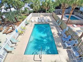 Private Pool With Plenty of Seating Private Pool With Plenty of Seating