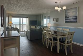 Spacious Main Living Area Spacious Main Living Area