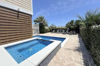 Your private oasis! Your private oasis!