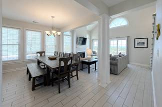 Plenty of room for everyone to hang out. Plenty of room for everyone to hang out.